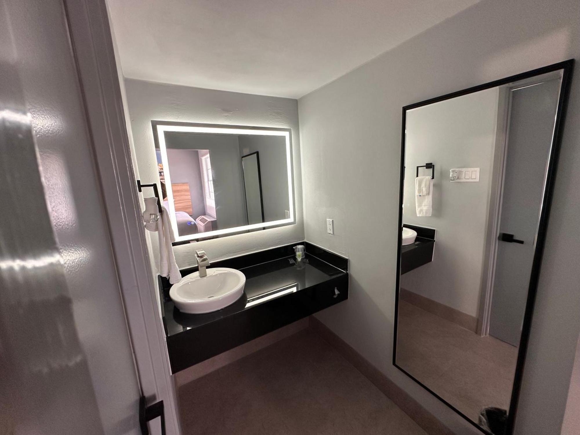 Scottish Inns & Suites Texas City Buitenkant foto