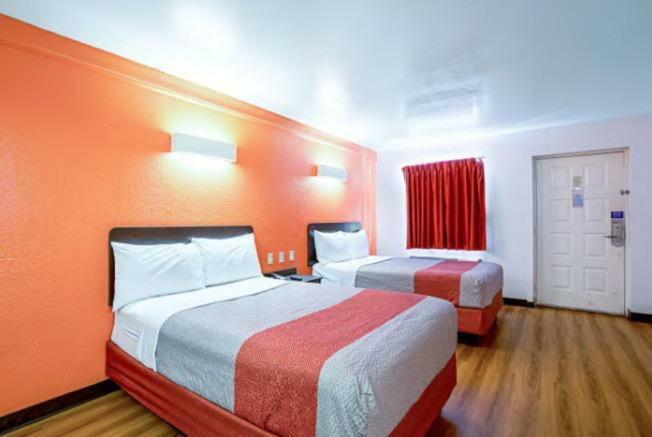 Scottish Inns & Suites Texas City Buitenkant foto